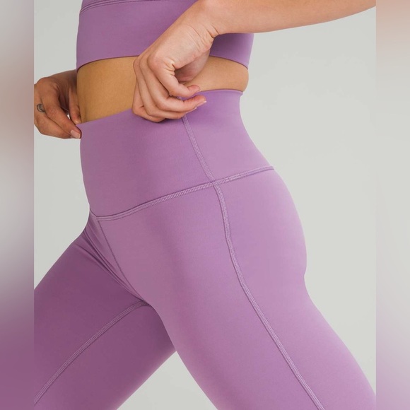 Lululemon Wunder Under High-Rise Tight 25" *Luxtreme in Wisteria Purple Size 6 - Picture 4 of 9